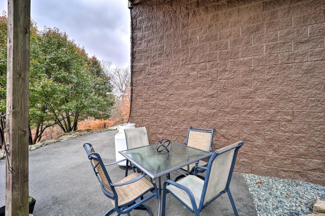 Cozy Getaway - Steps To Beech Mountain Resort! Bagian luar foto